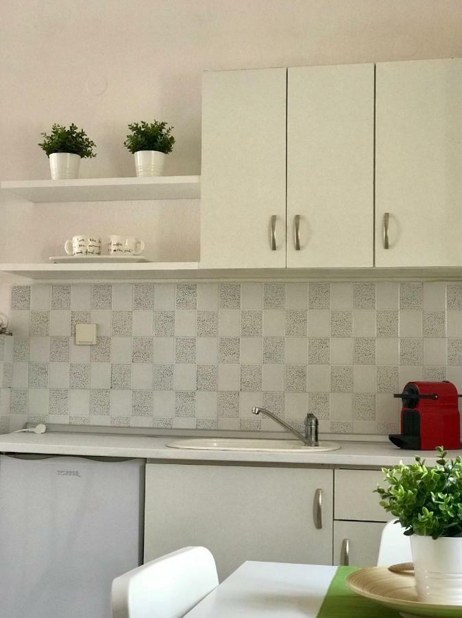 Sand & Sea Design Apartment Пефкохори Екстериор снимка